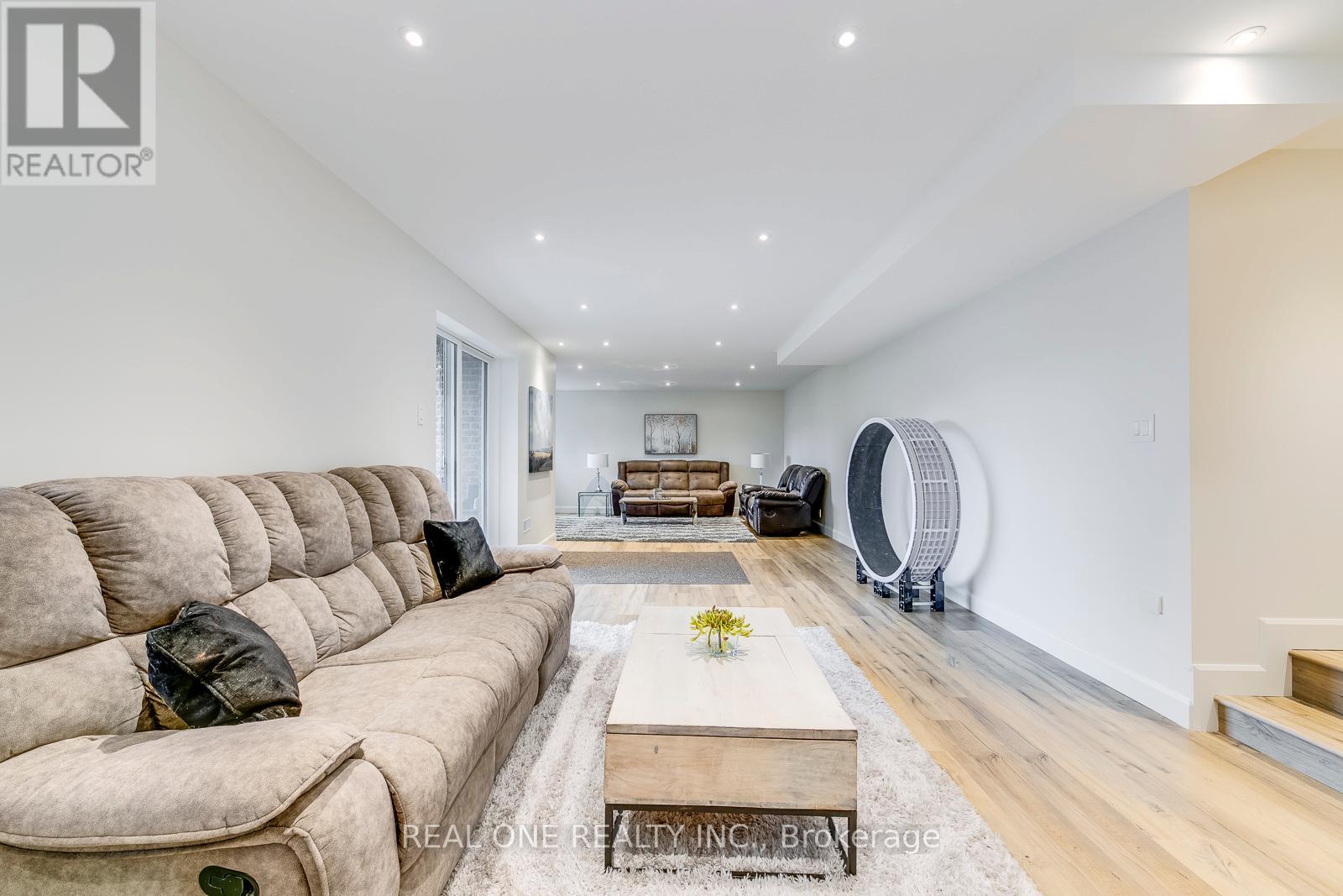 1443 Bayshire Drive, Oakville, Ontario  L6H 6E8 - Photo 30 - W13455220
