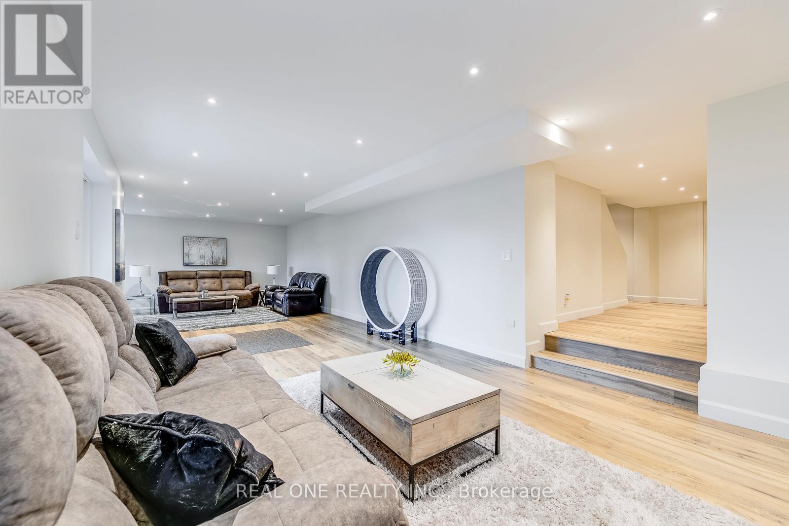 1443 Bayshire Drive, Oakville, Ontario  L6H 6E8 - Photo 31 - W13455220