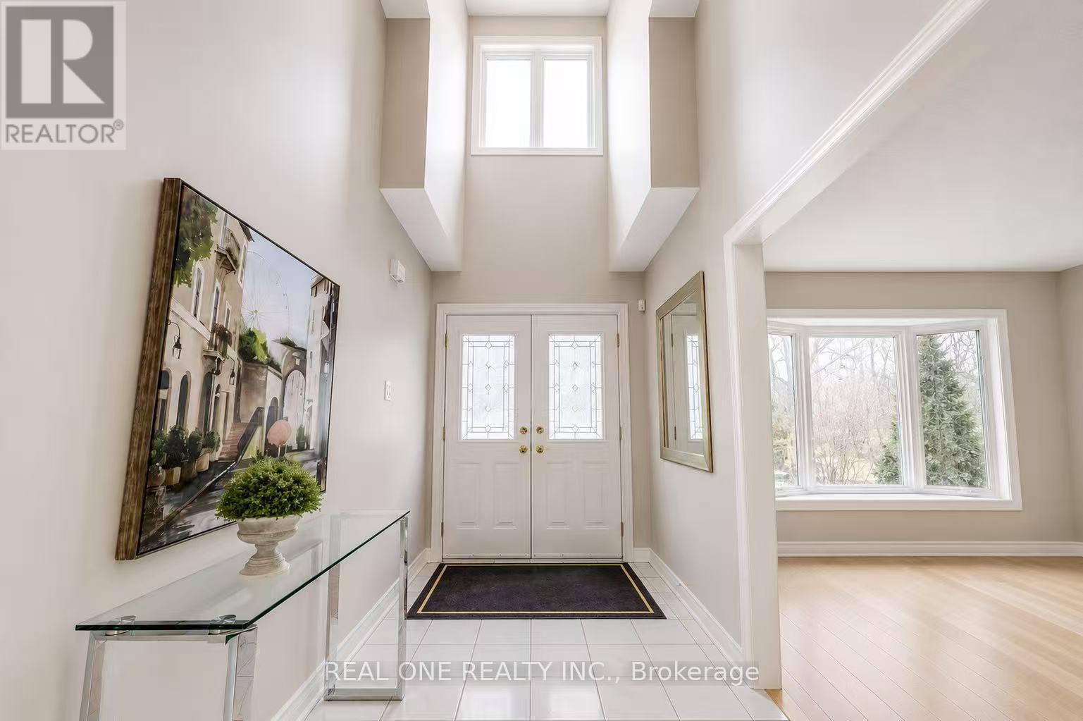 1443 Bayshire Drive, Oakville, Ontario  L6H 6E8 - Photo 5 - W13455220