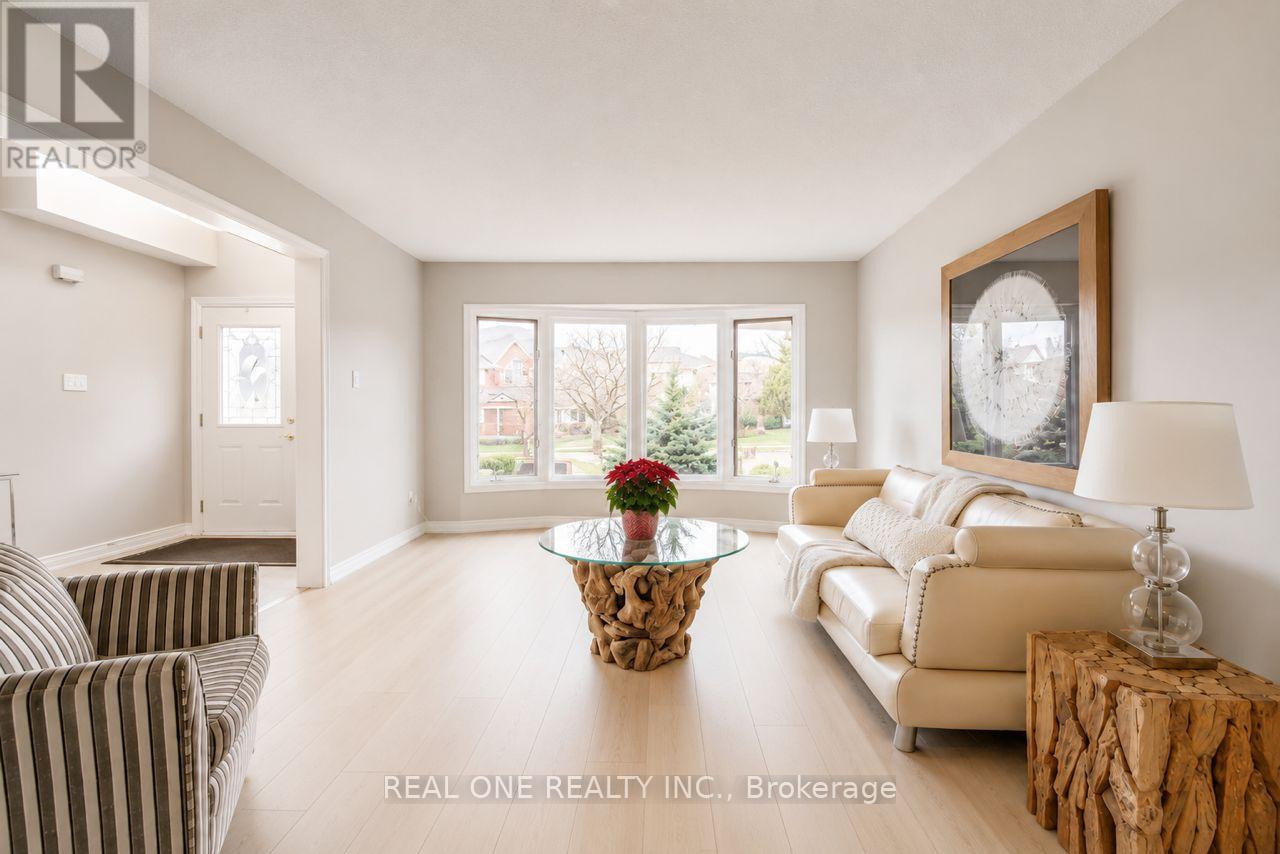 1443 Bayshire Drive, Oakville, Ontario  L6H 6E8 - Photo 7 - W13455220