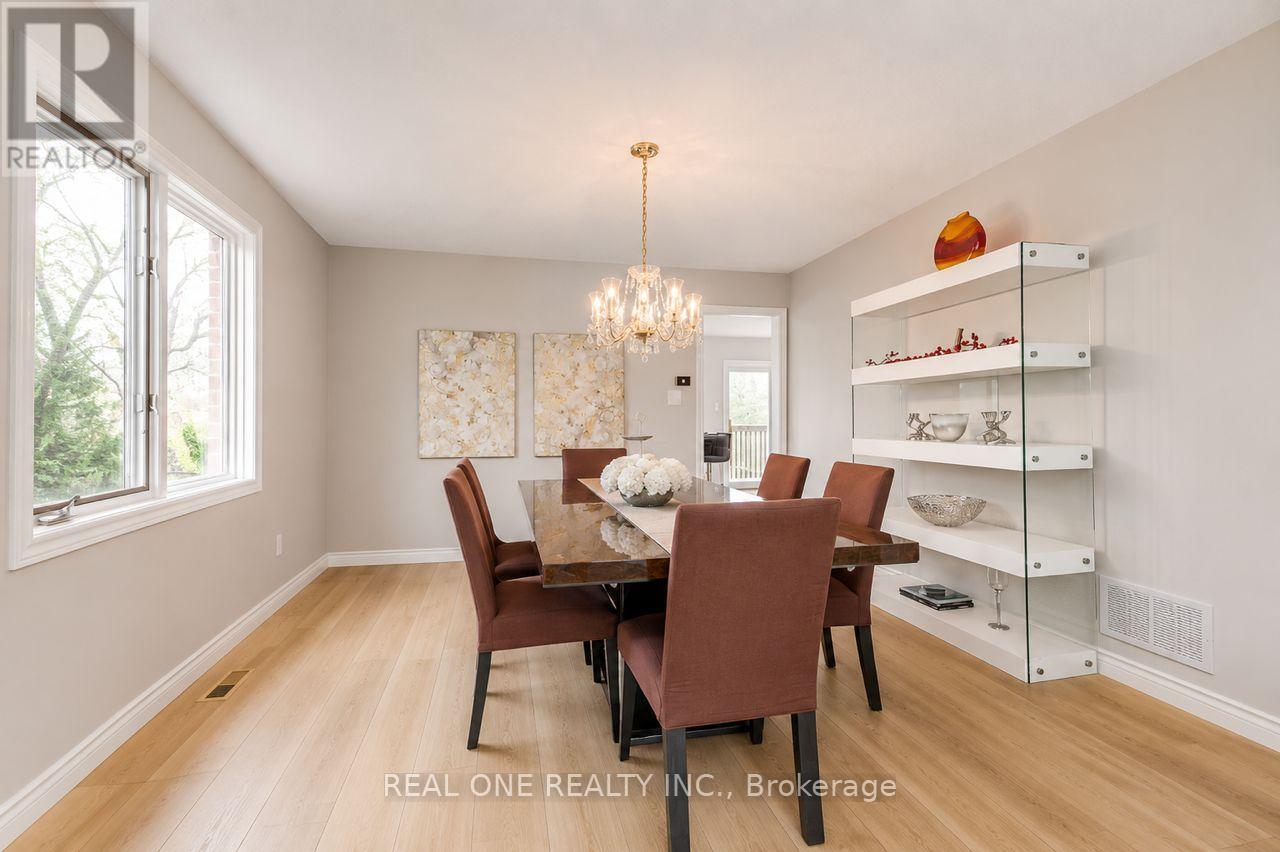 1443 Bayshire Drive, Oakville, Ontario  L6H 6E8 - Photo 9 - W13455220