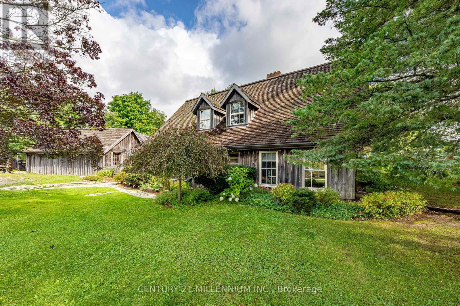 20909 Shaws Creek Road, Caledon, Ontario L7K 1L7 - Photo 2 - W13455320
