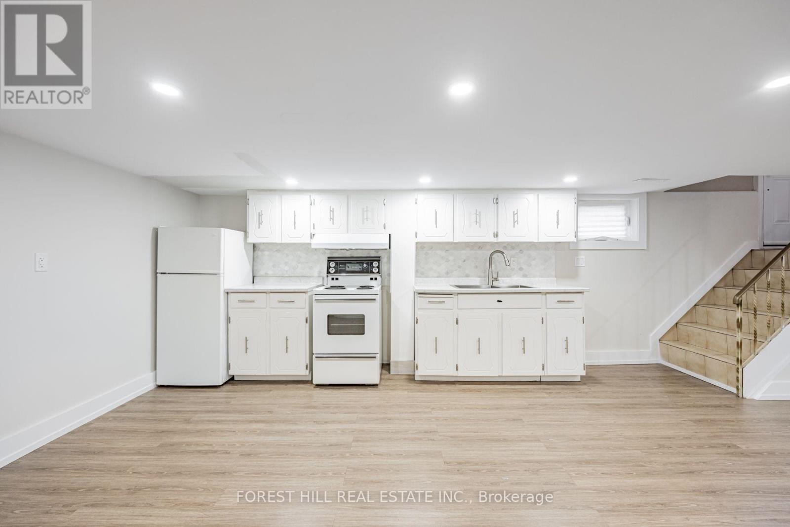 159 SPALDING ROAD Toronto (Downsview-Roding-CFB), ON M3K 1K3