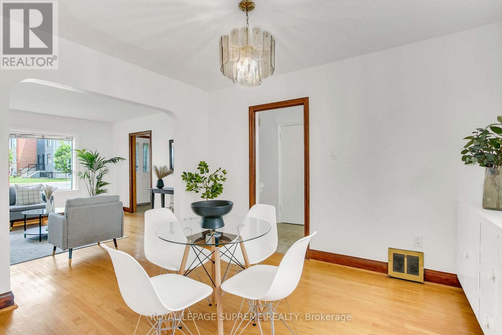 44 Yarrow Road, Toronto, Ontario  M6M 4E3 - Photo 15 - W13455360