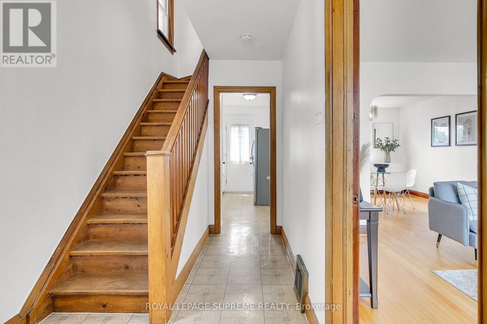 44 Yarrow Road, Toronto, Ontario  M6M 4E3 - Photo 2 - W13455360