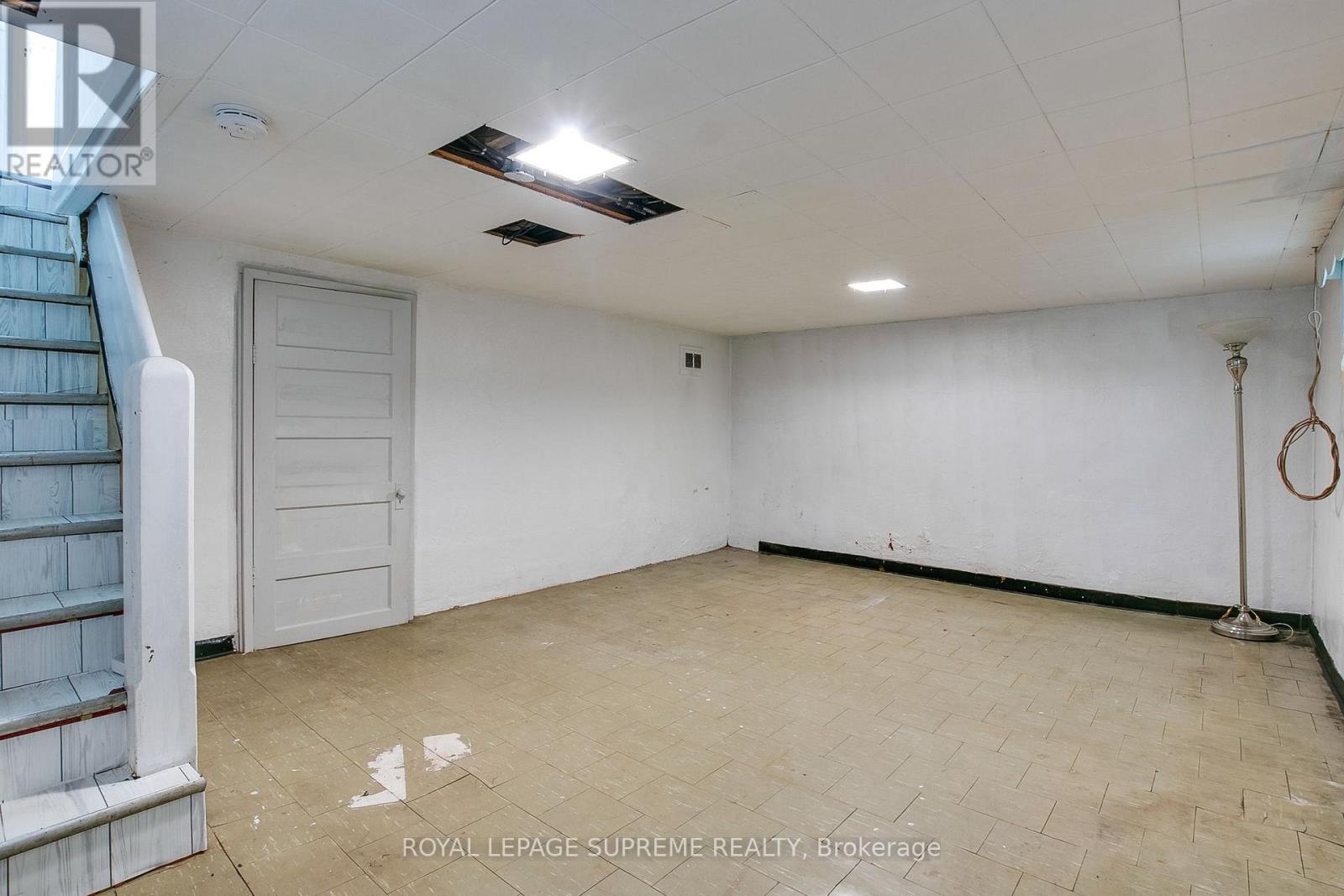 44 Yarrow Road, Toronto, Ontario  M6M 4E3 - Photo 32 - W13455360