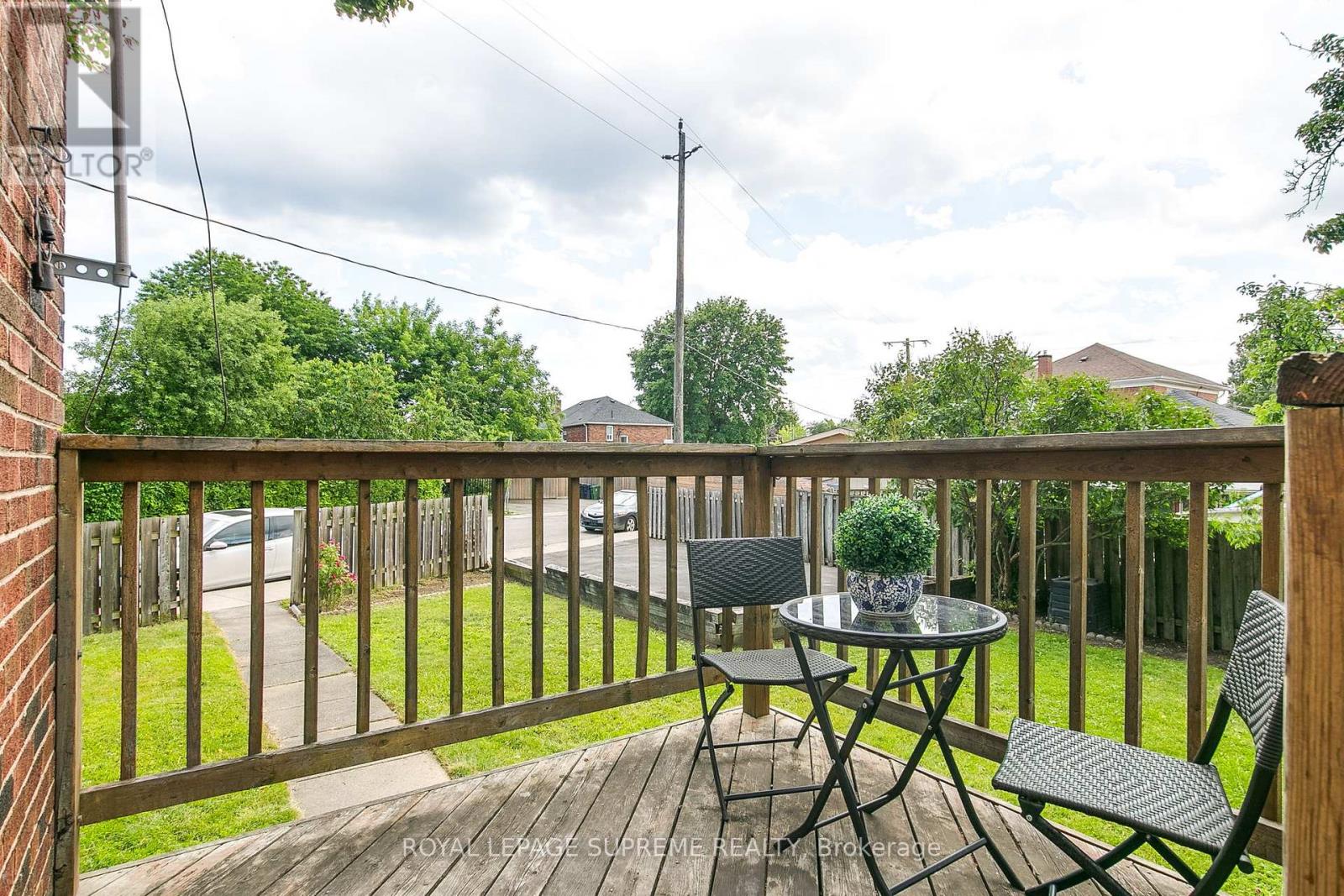 44 Yarrow Road, Toronto, Ontario  M6M 4E3 - Photo 38 - W13455360