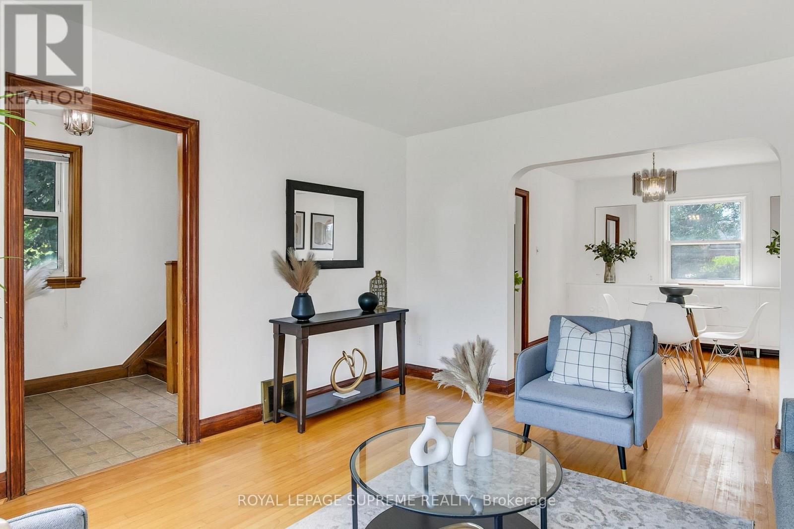 44 Yarrow Road, Toronto, Ontario  M6M 4E3 - Photo 6 - W13455360