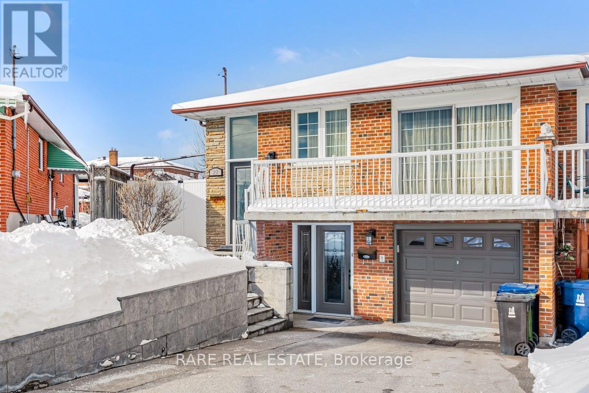 22 BAMFORD CRESCENT, Toronto, Ontario