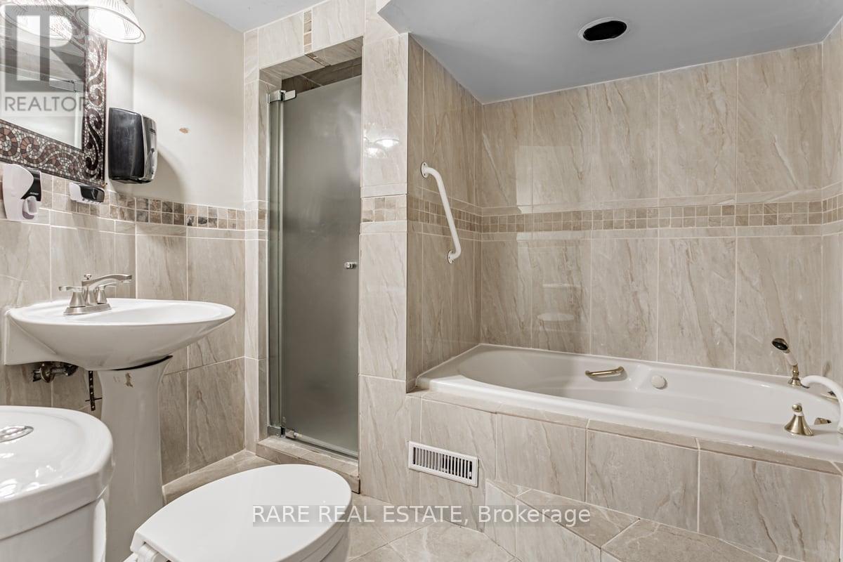 22 Bamford Crescent, Toronto, Ontario M3N 1T8 - Photo 15 - W13455402