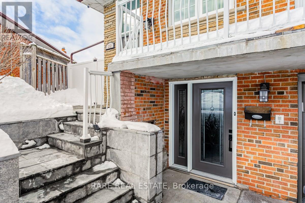 22 Bamford Crescent, Toronto, Ontario M3N 1T8 - Photo 4 - W13455402