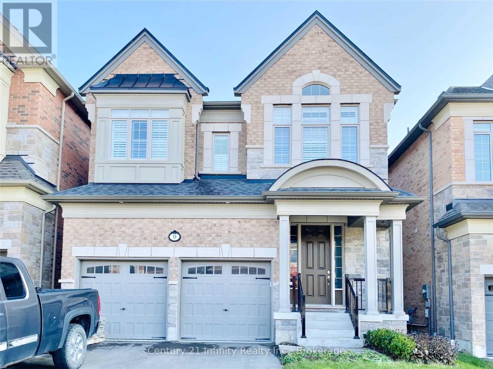 9 ST IVES CRESCENT, Whitby, Ontario