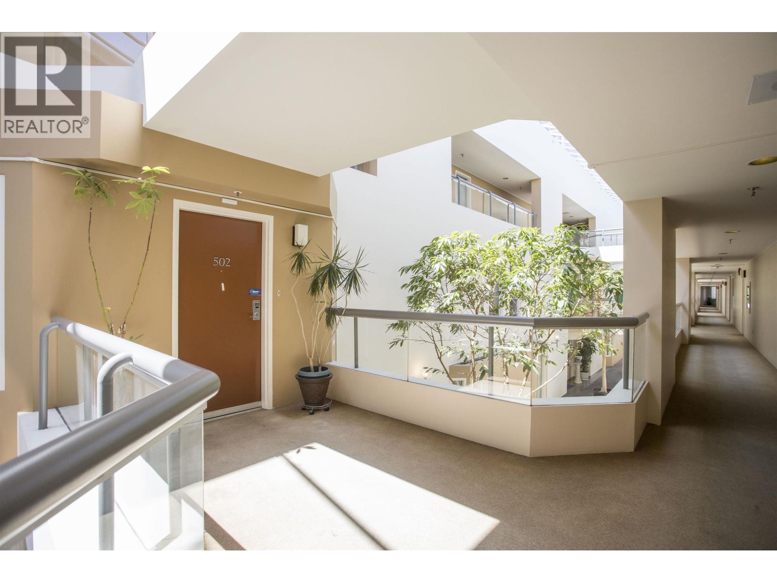 502 5733 Cambie Street, Vancouver, British Columbia  V5Z 4H2 - Photo 2 - R3136928