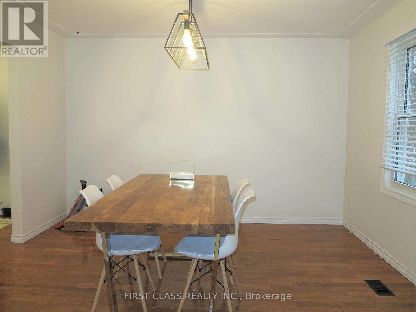 4 Meridene Crescent E, London North, Ontario  N5X 1G5 - Photo 10 - X13455284