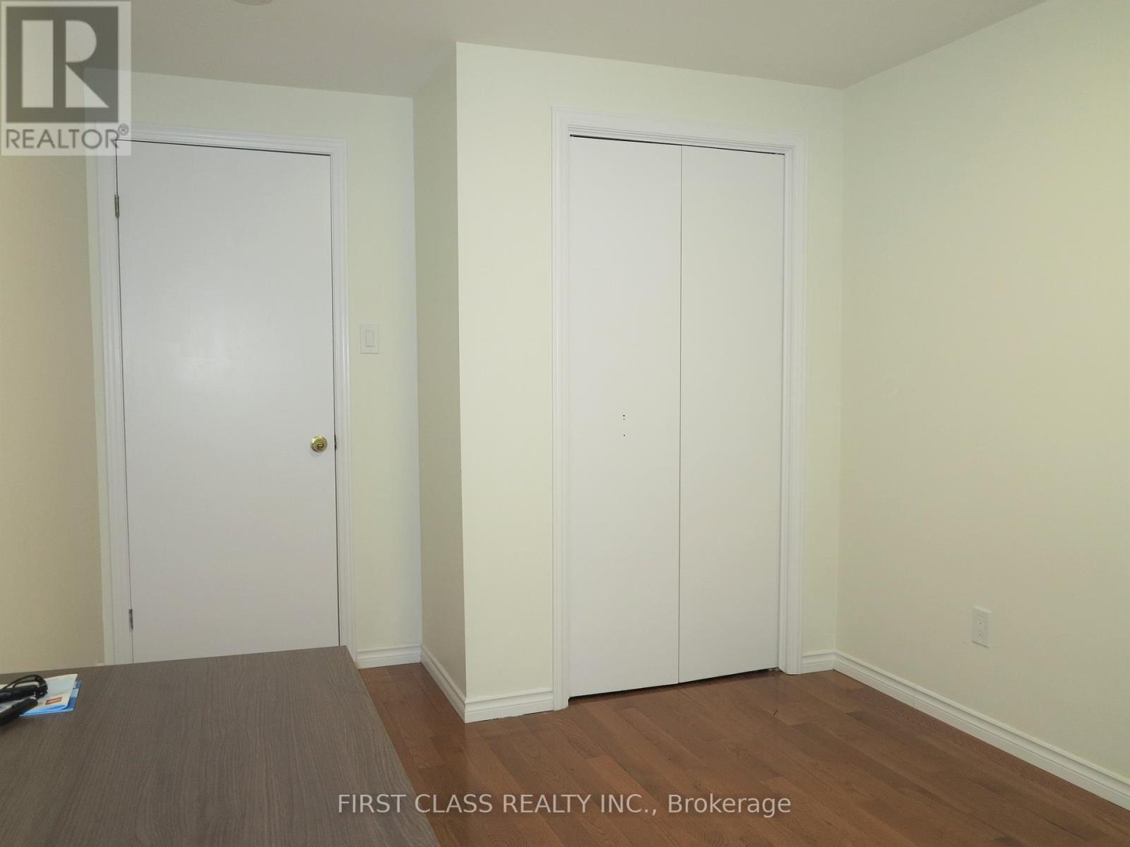 4 Meridene Crescent E, London North, Ontario  N5X 1G5 - Photo 17 - X13455284