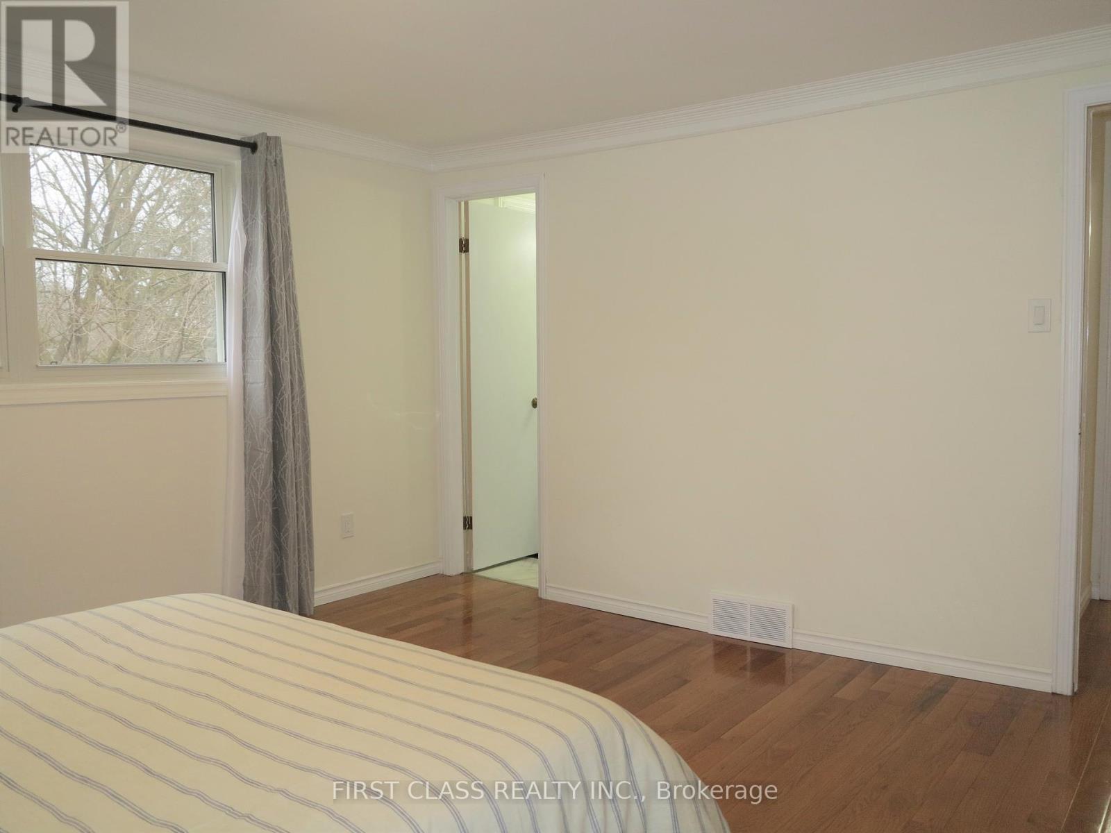 4 Meridene Crescent E, London North, Ontario  N5X 1G5 - Photo 20 - X13455284
