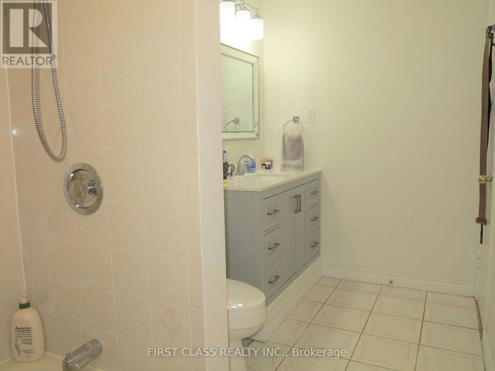 4 Meridene Crescent E, London North, Ontario  N5X 1G5 - Photo 26 - X13455284