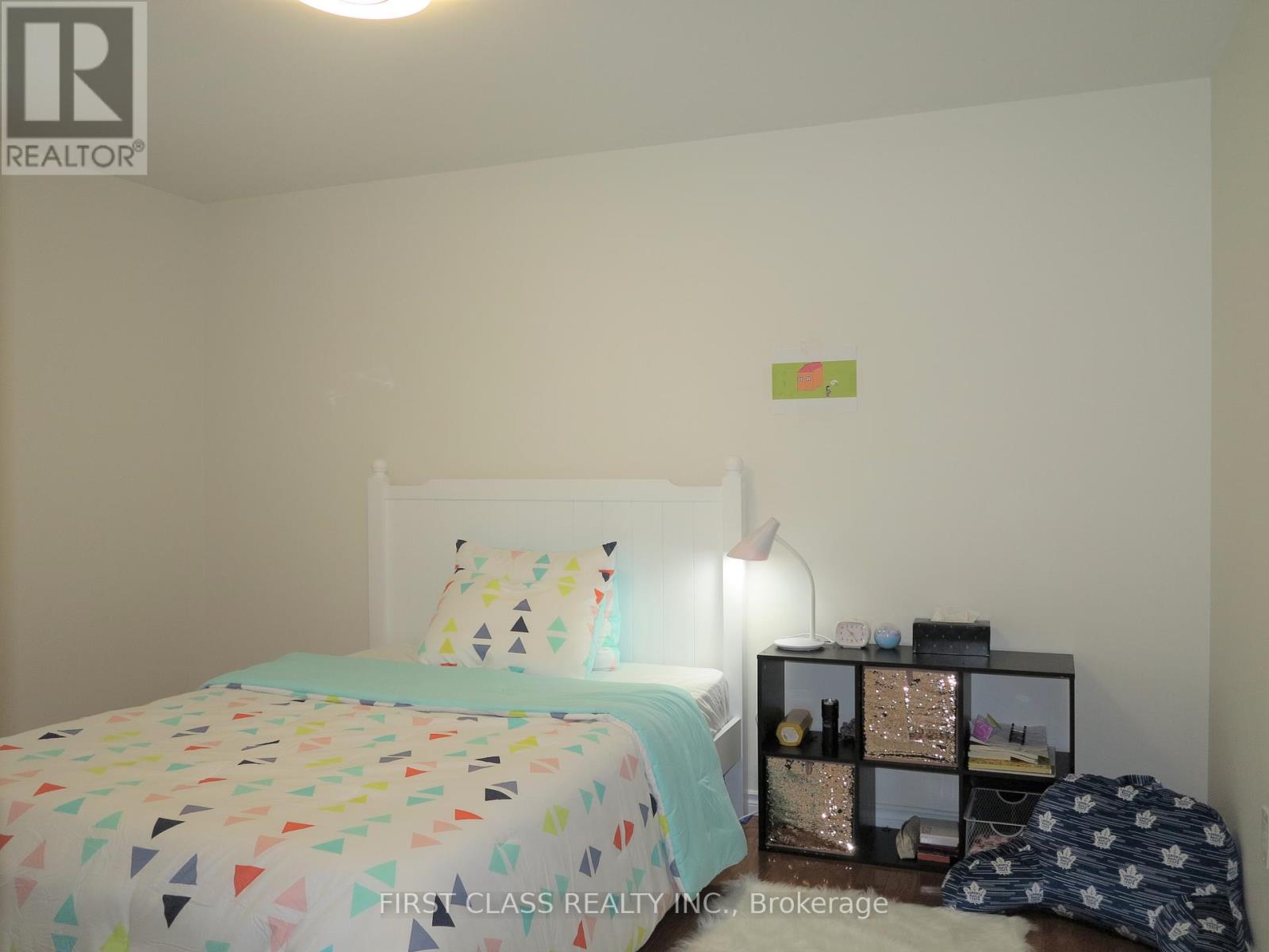 4 Meridene Crescent E, London North, Ontario  N5X 1G5 - Photo 33 - X13455284