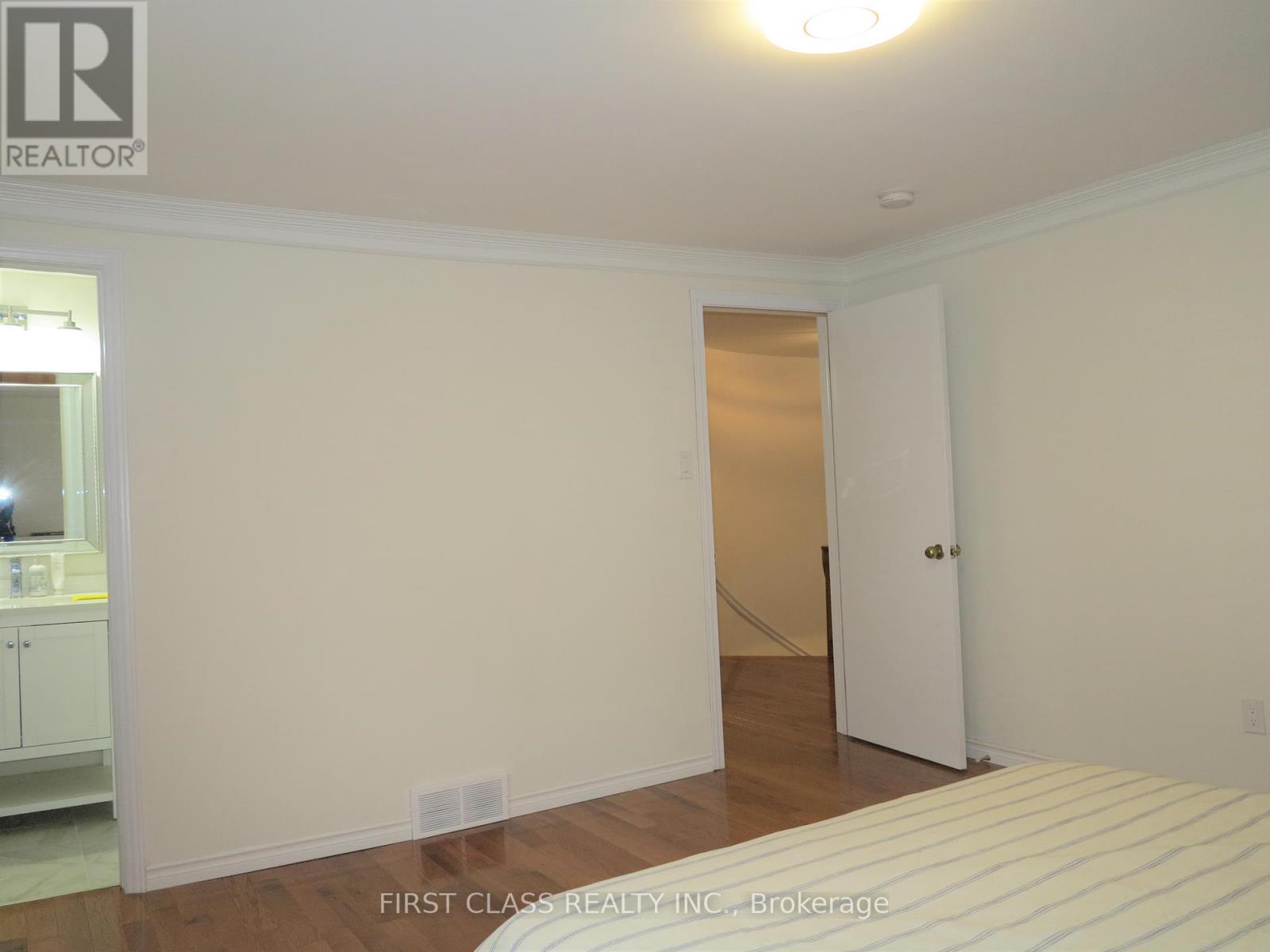 4 Meridene Crescent E, London North, Ontario  N5X 1G5 - Photo 34 - X13455284