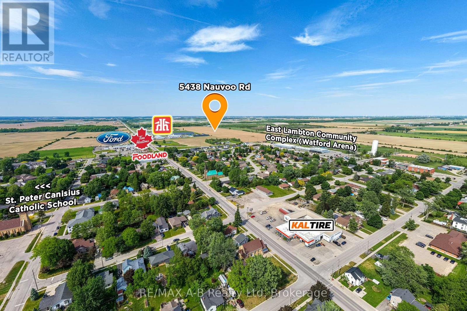 5438 Nauvoo Road, Warwick, Ontario  N0M 2S0 - Photo 2 - X13455536