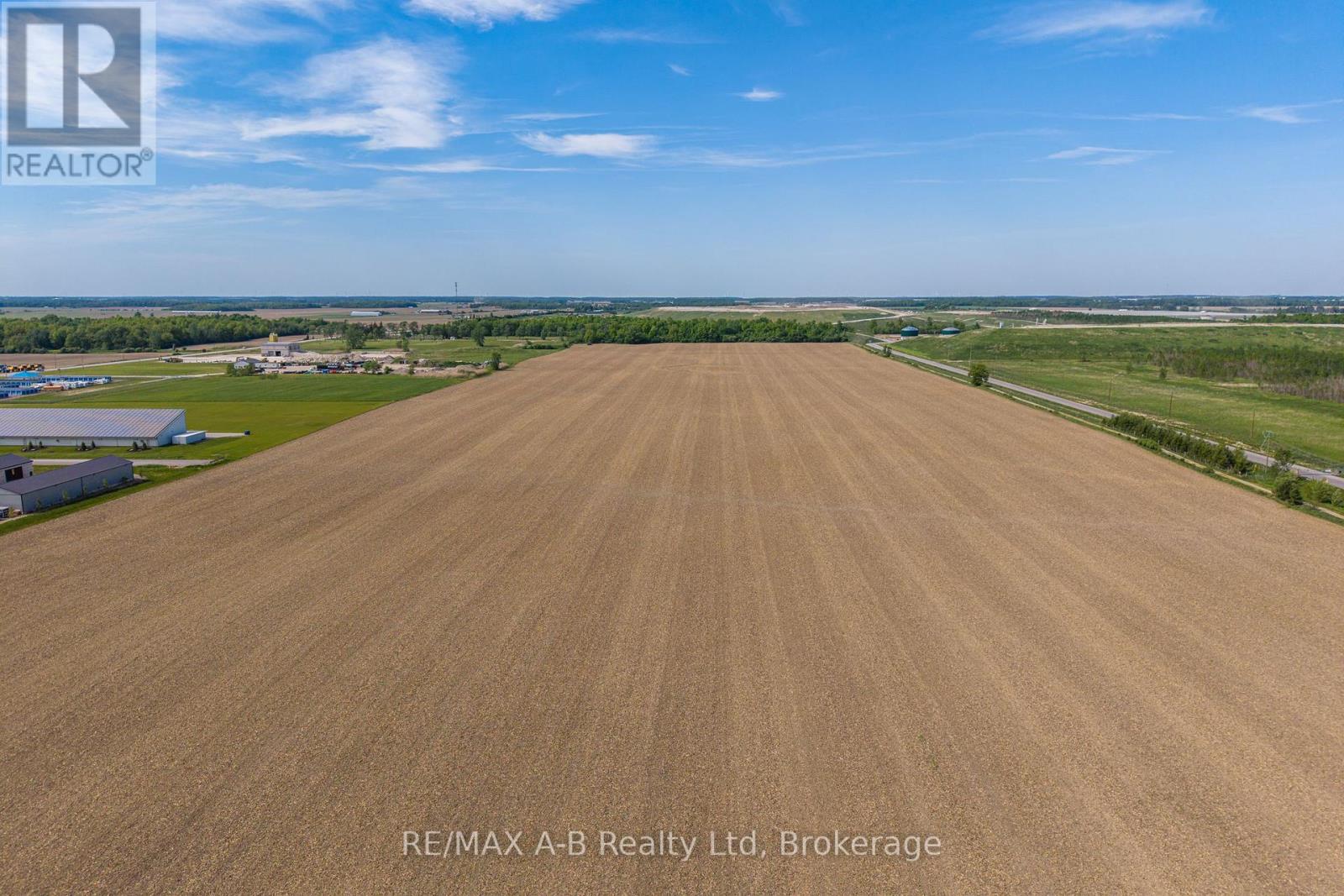 5438 Nauvoo Road, Warwick, Ontario  N0M 2S0 - Photo 9 - X13455536