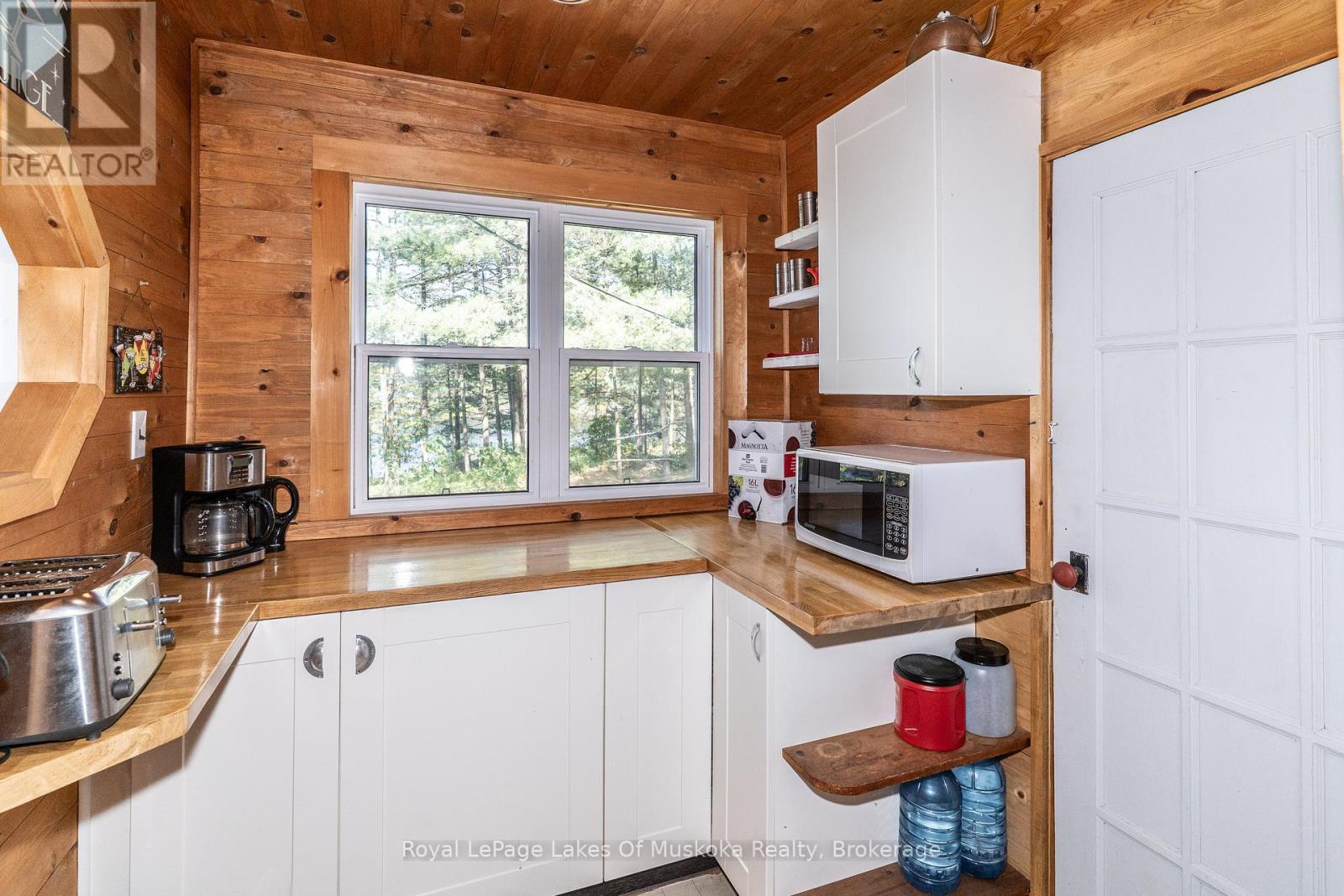 1 Island 9kl (1 Chief Island), Gravenhurst, Ontario  P0E 1G0 - Photo 11 - X13455552
