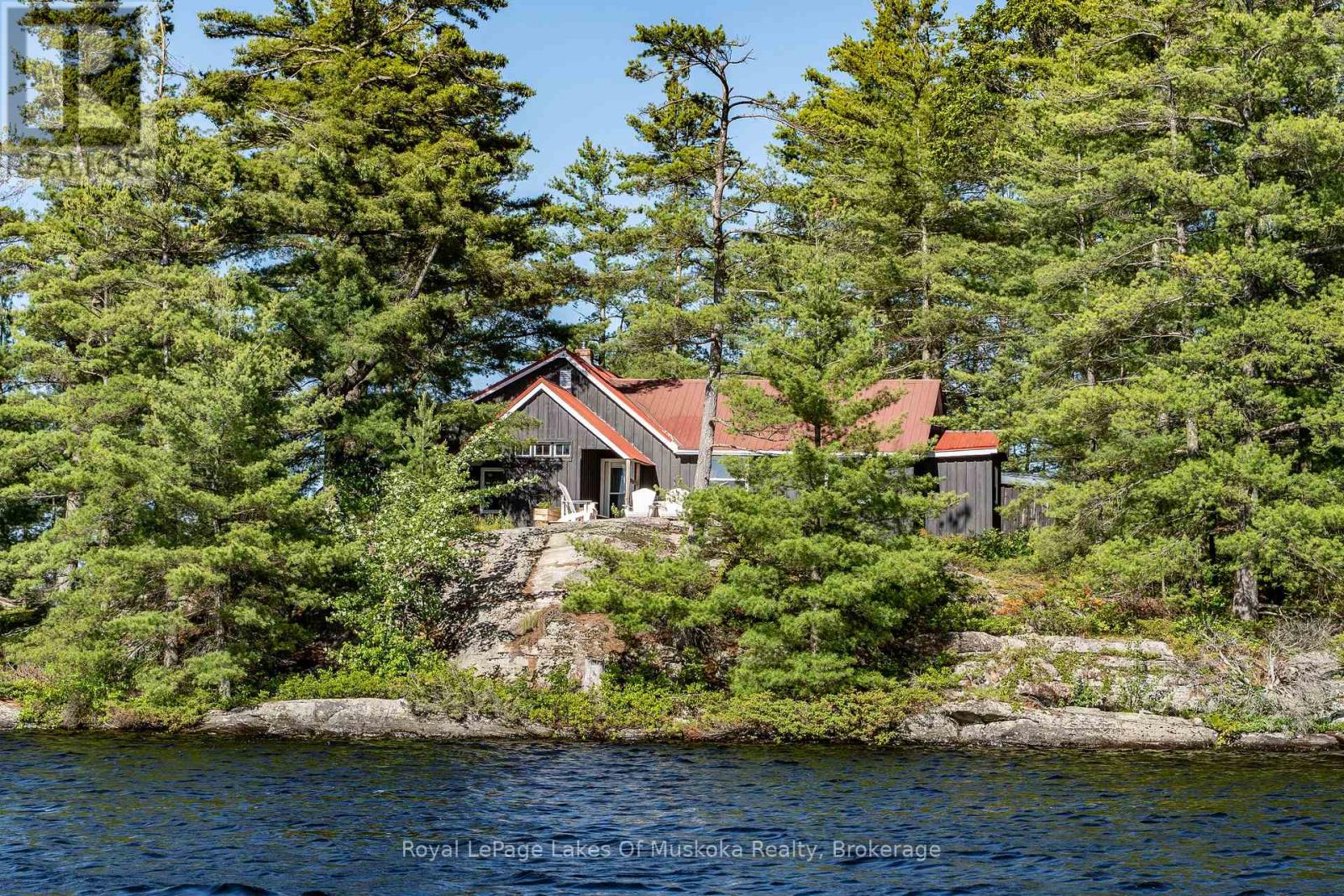 1 Island 9kl (1 Chief Island), Gravenhurst, Ontario  P0E 1G0 - Photo 4 - X13455552