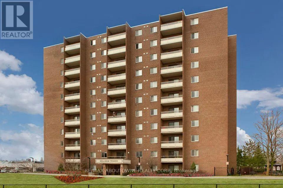 1005 - 82 Millside Drive, Milton, Ontario  L9T 4A1 - Photo 2 - W13438806