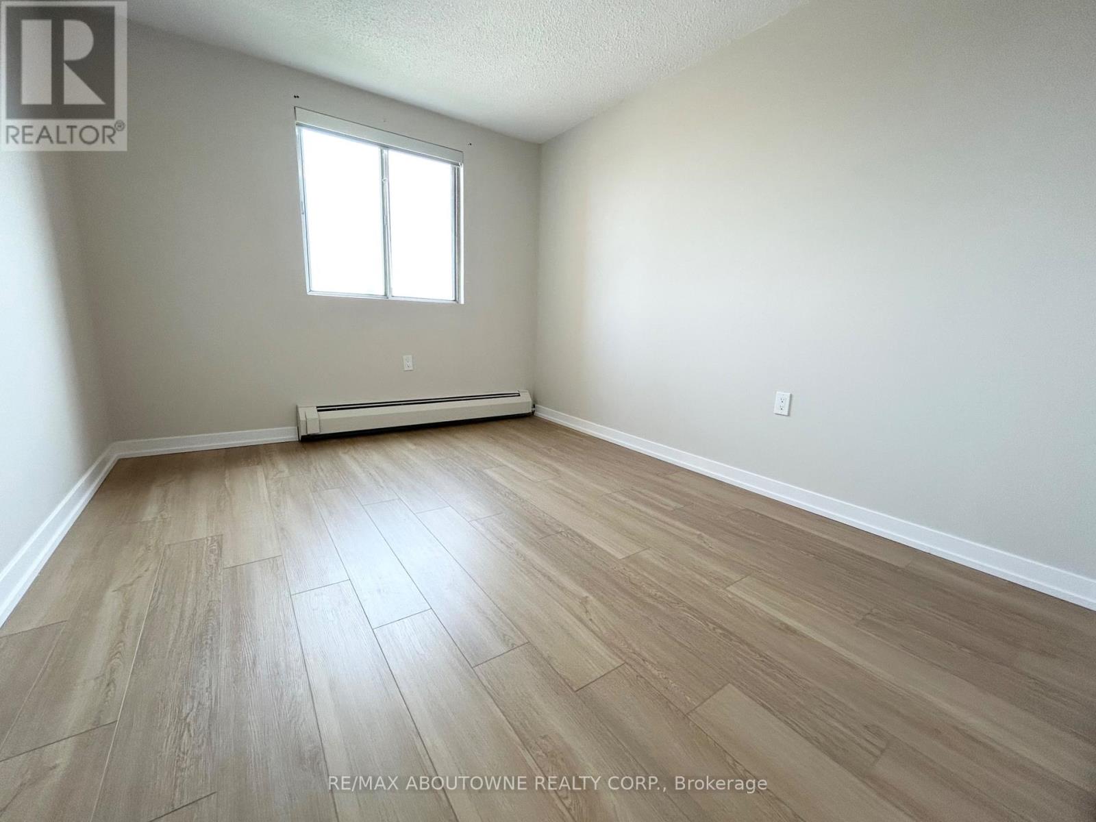 1005 - 82 Millside Drive, Milton, Ontario  L9T 4A1 - Photo 13 - W13438806