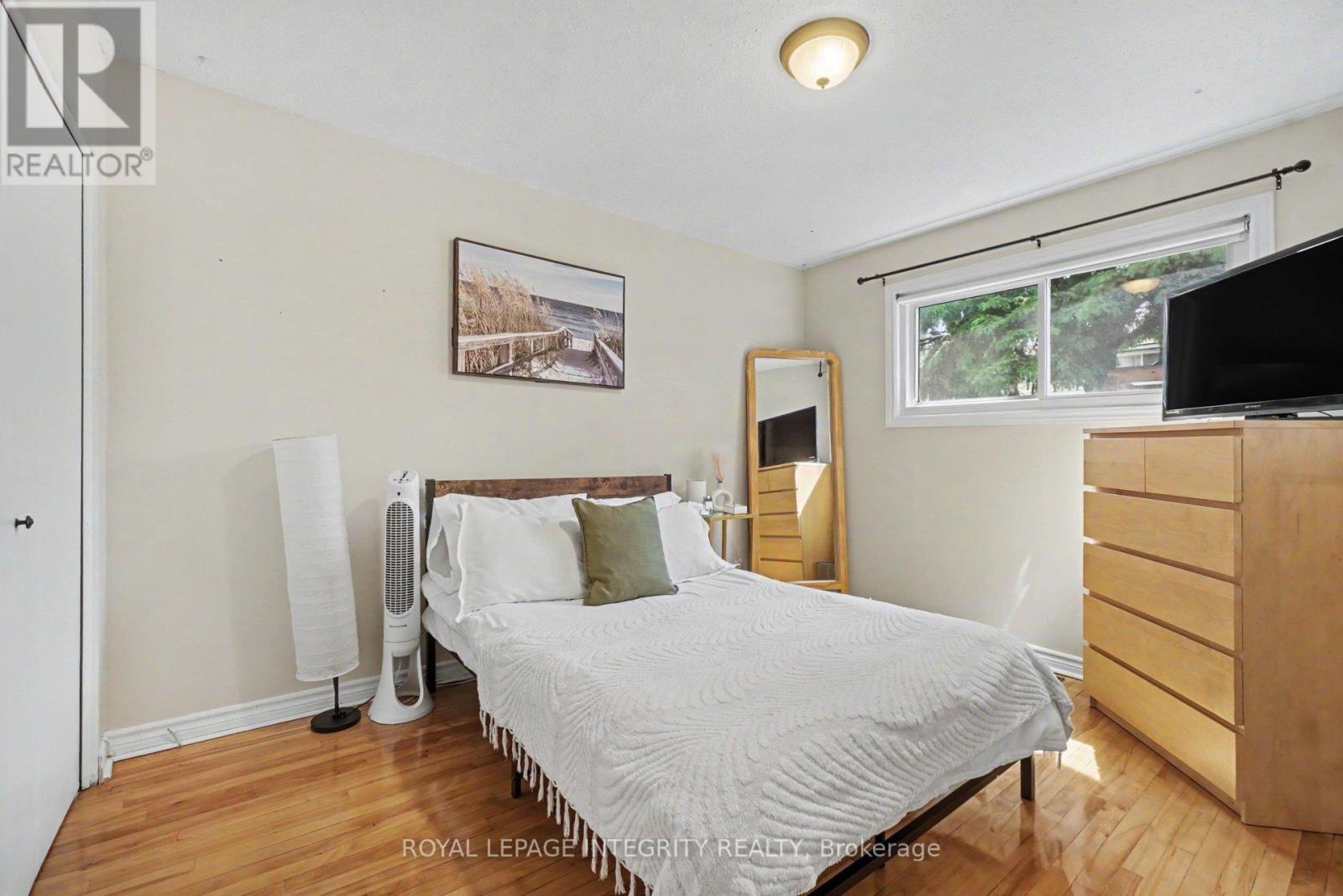2450 Magnus Avenue, Ottawa, Ontario  K1G 1J8 - Photo 6 - X13455556
