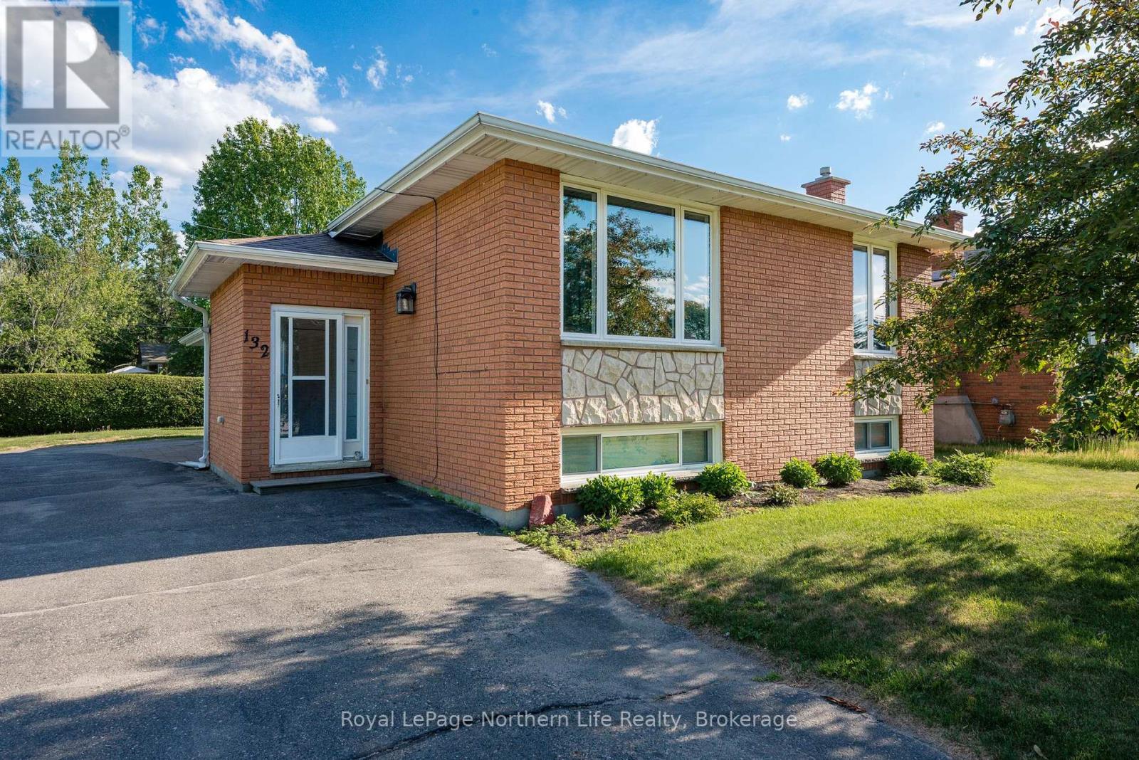 132 LEVIS STREET, West Nipissing, Ontario