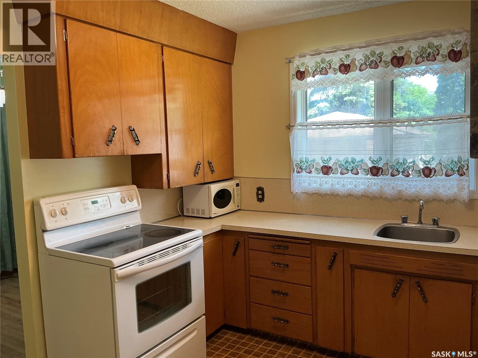 310 Vancouver Avenue S, Saskatoon, Saskatchewan  S7M 3N1 - Photo 4 - SK039564