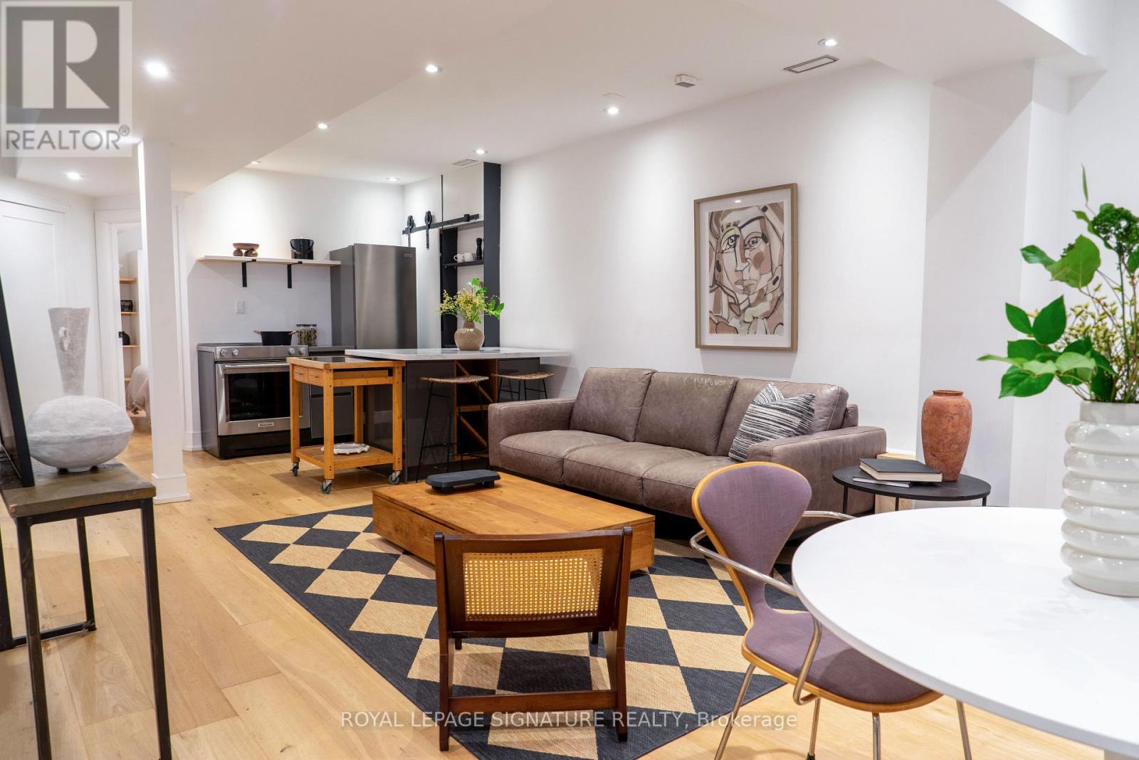 Lower - 10 Wilfrid Avenue, Toronto, Ontario  M4S 2H9 - Photo 6 - C13455626