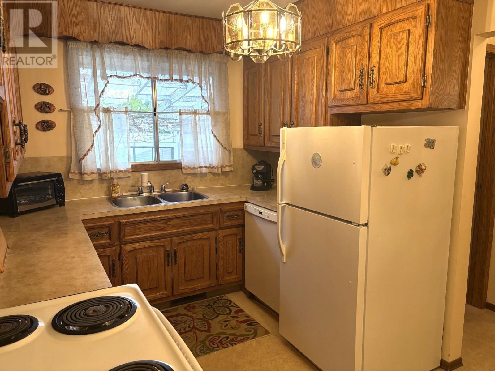 518 Edward St N, Thunder Bay, Ontario  P7C 4P9 - Photo 5 - TB2601451