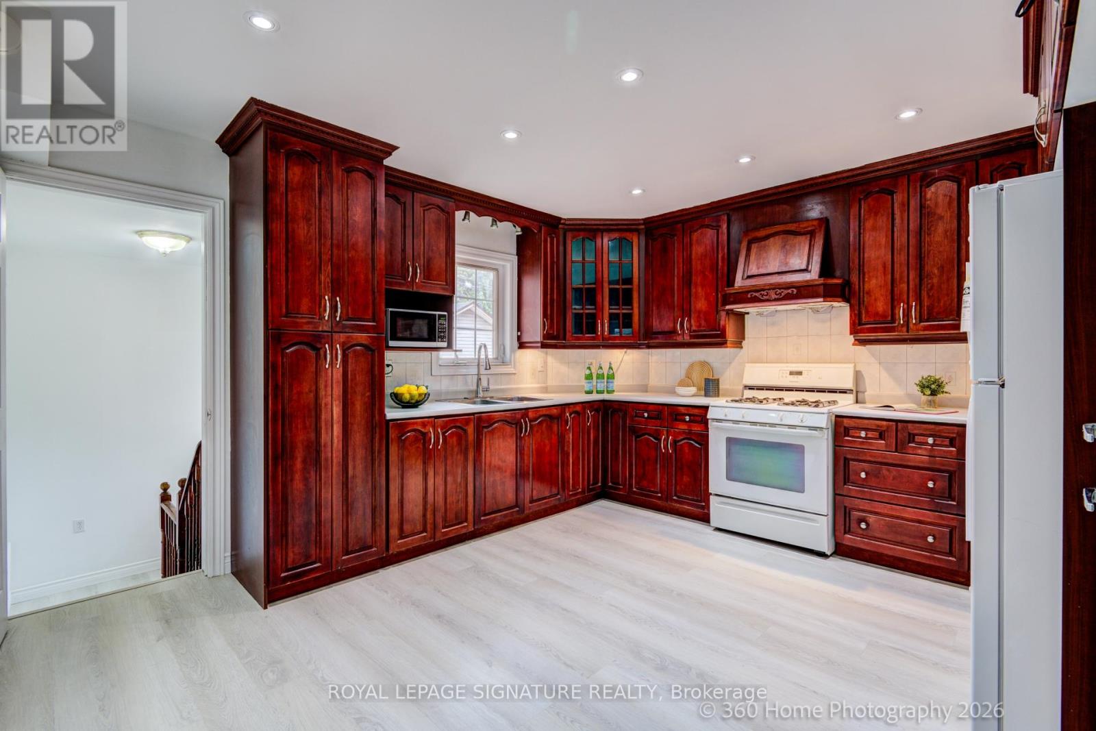 97 Donlands Avenue, Toronto, Ontario  M4J 3N9 - Photo 13 - E13455636