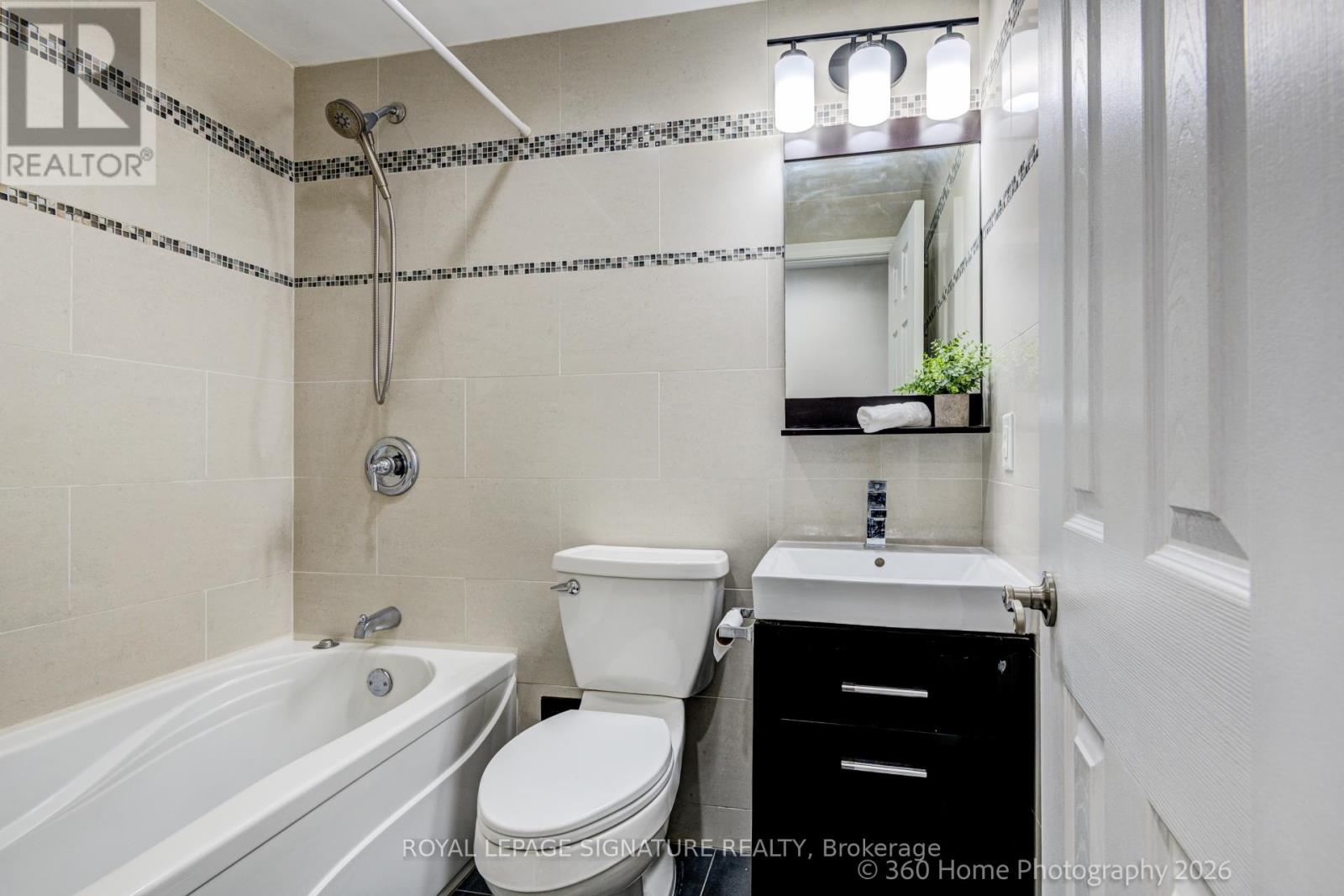 97 Donlands Avenue, Toronto, Ontario  M4J 3N9 - Photo 21 - E13455636