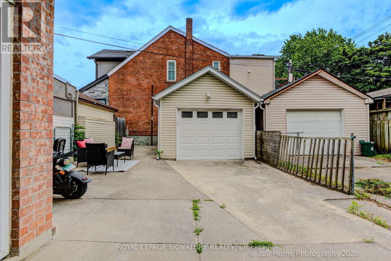 97 Donlands Avenue, Toronto, Ontario  M4J 3N9 - Photo 37 - E13455636