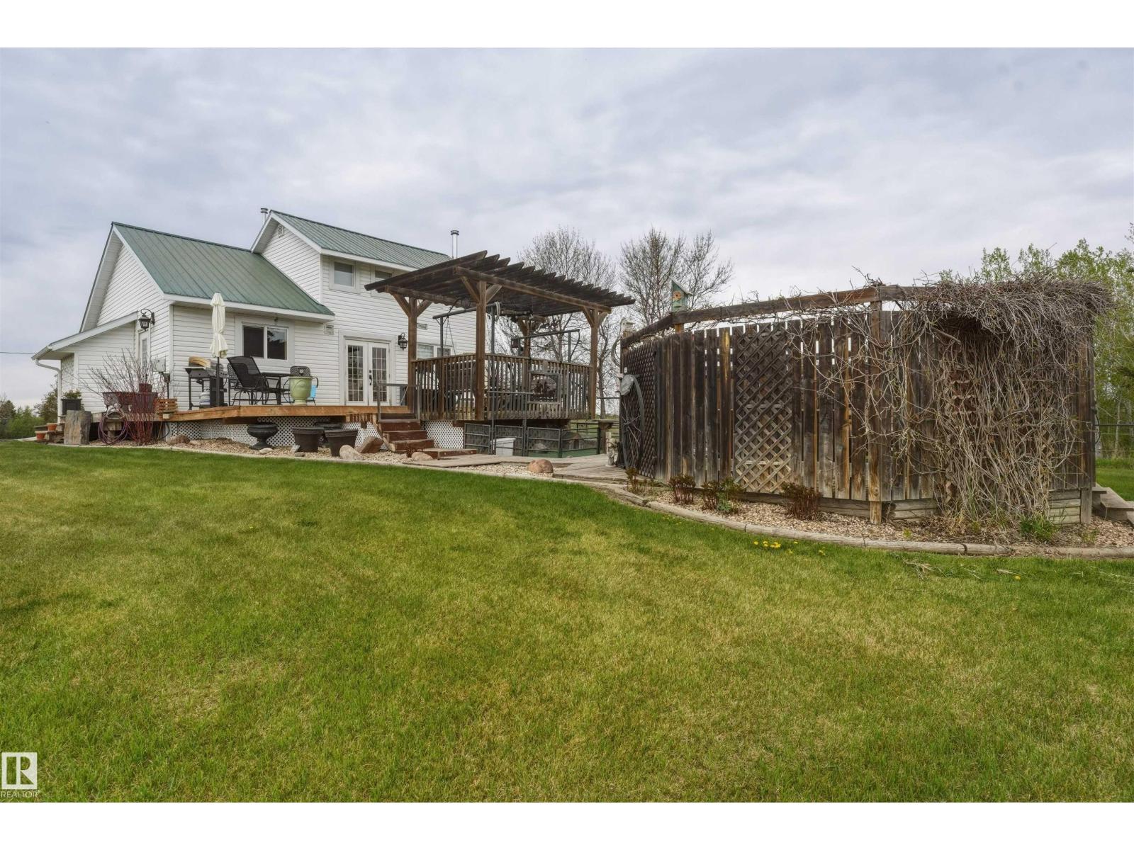 56502 Rge Road 33, Rural Lac Ste. Anne County, Alberta  T0E 1V0 - Photo 2 - E4491212