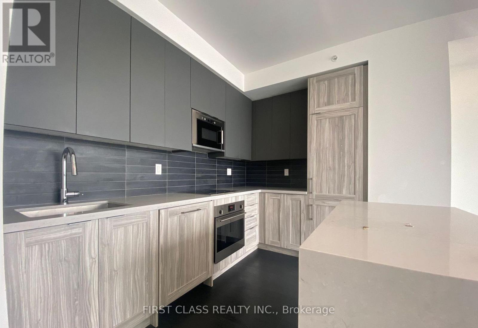 1207 - 2916 Highway 7 Road, Vaughan, Ontario L4K 0K6 - Photo 2 - N13455488