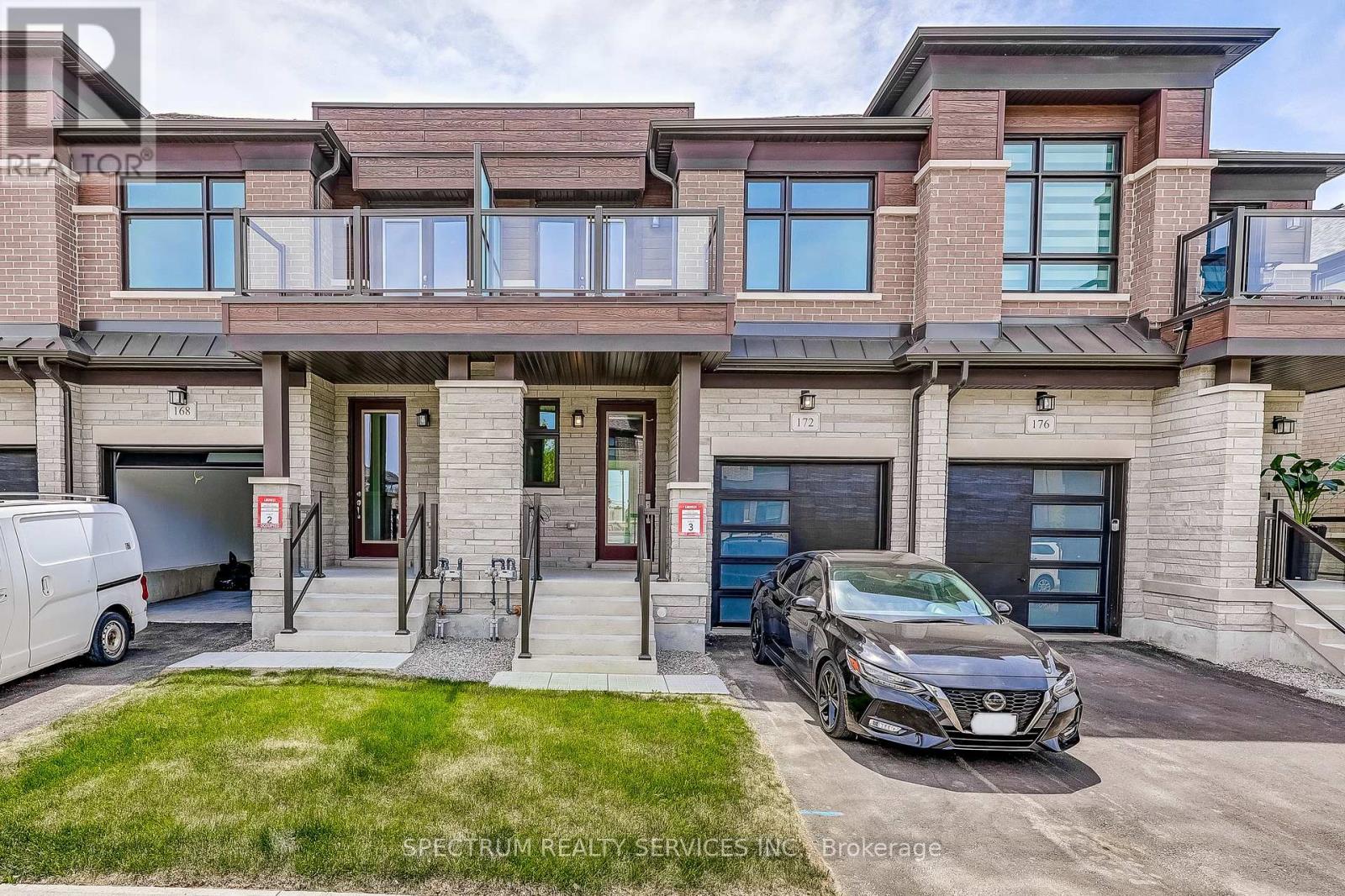 172 Adario Crescent, Vaughan, Ontario  L3L 0G3 - Photo 2 - N13455554