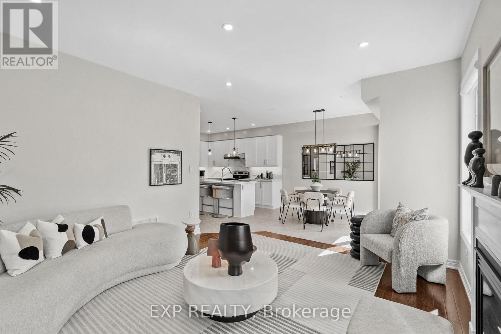 73 Riding Mountain Drive, Richmond Hill, Ontario  L4E 0V3 - Photo 3 - N13455570