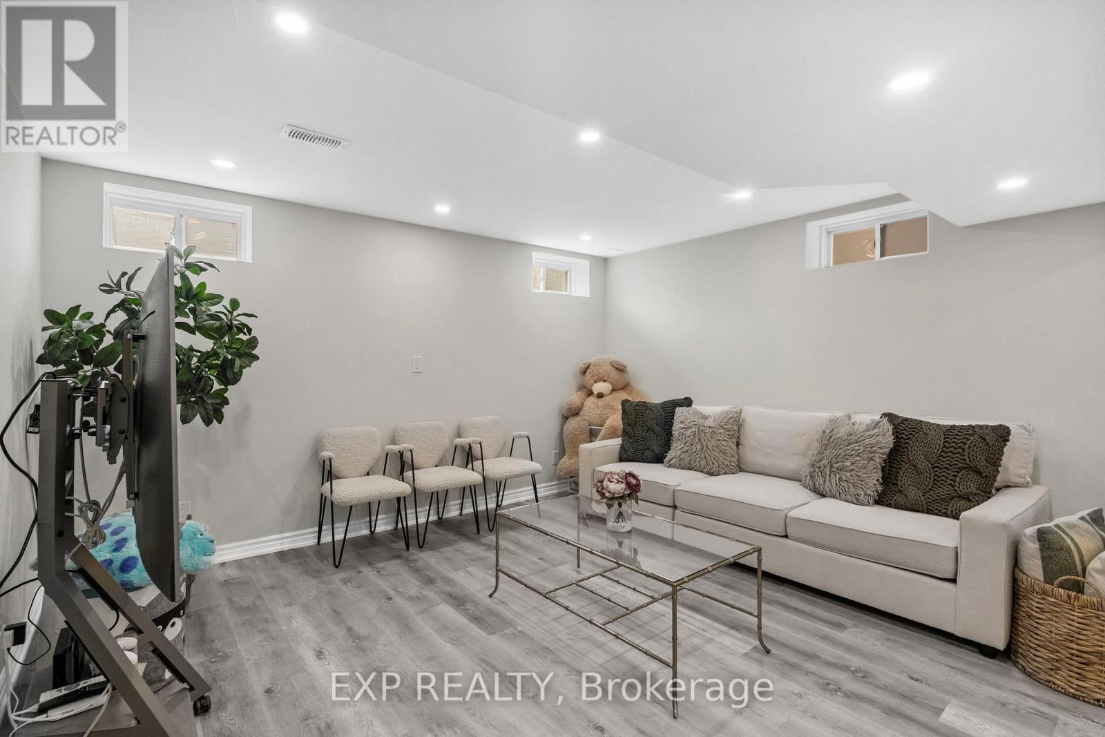 73 Riding Mountain Drive, Richmond Hill, Ontario  L4E 0V3 - Photo 36 - N13455570