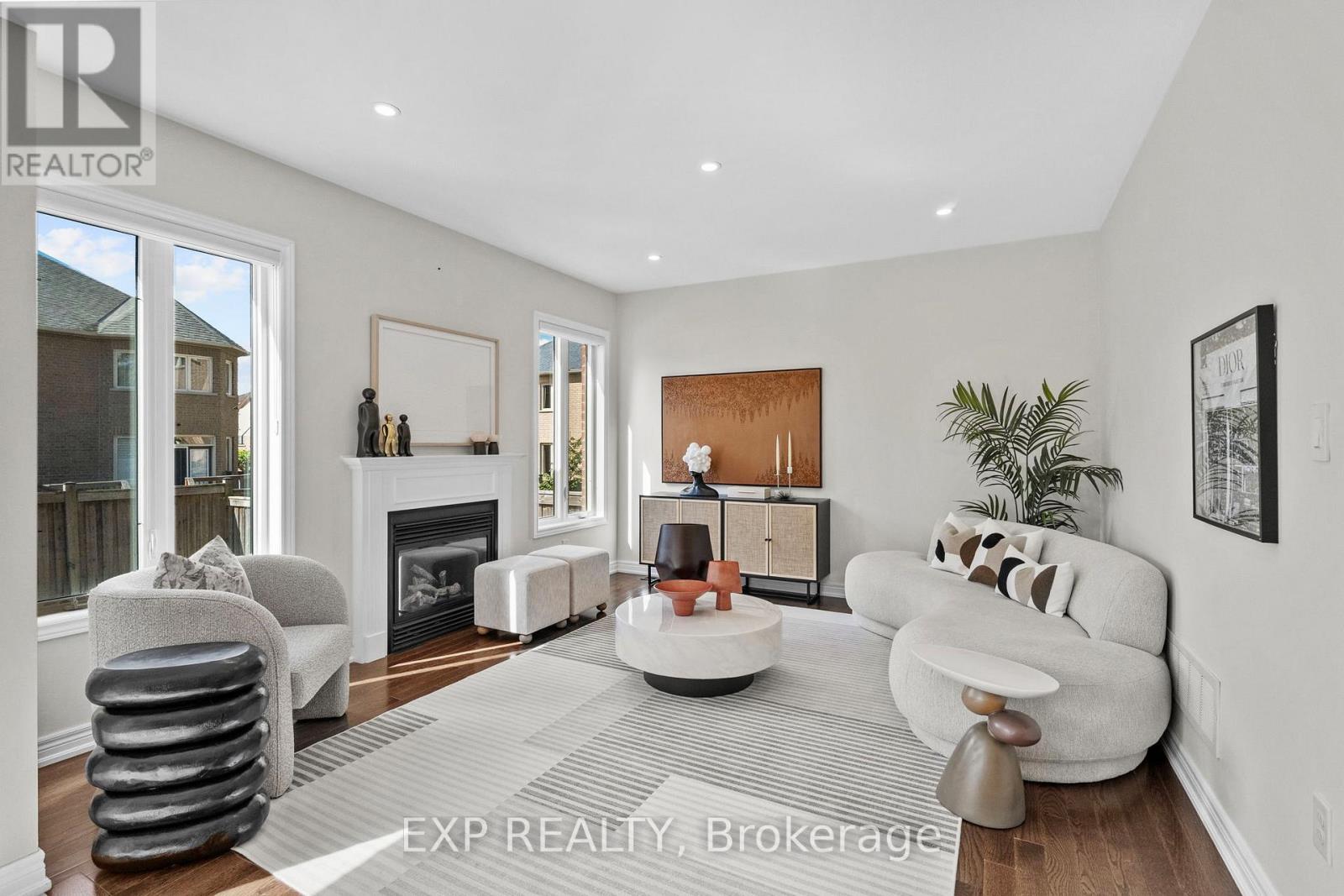 73 Riding Mountain Drive, Richmond Hill, Ontario  L4E 0V3 - Photo 4 - N13455570