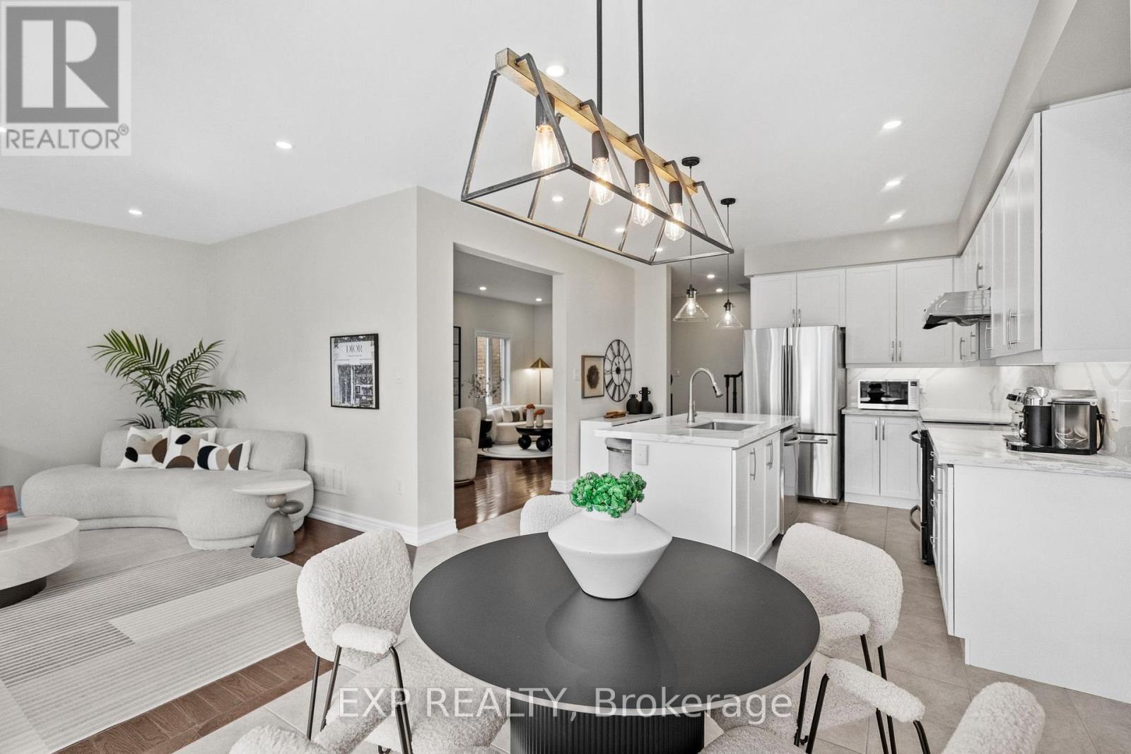 73 Riding Mountain Drive, Richmond Hill, Ontario  L4E 0V3 - Photo 6 - N13455570