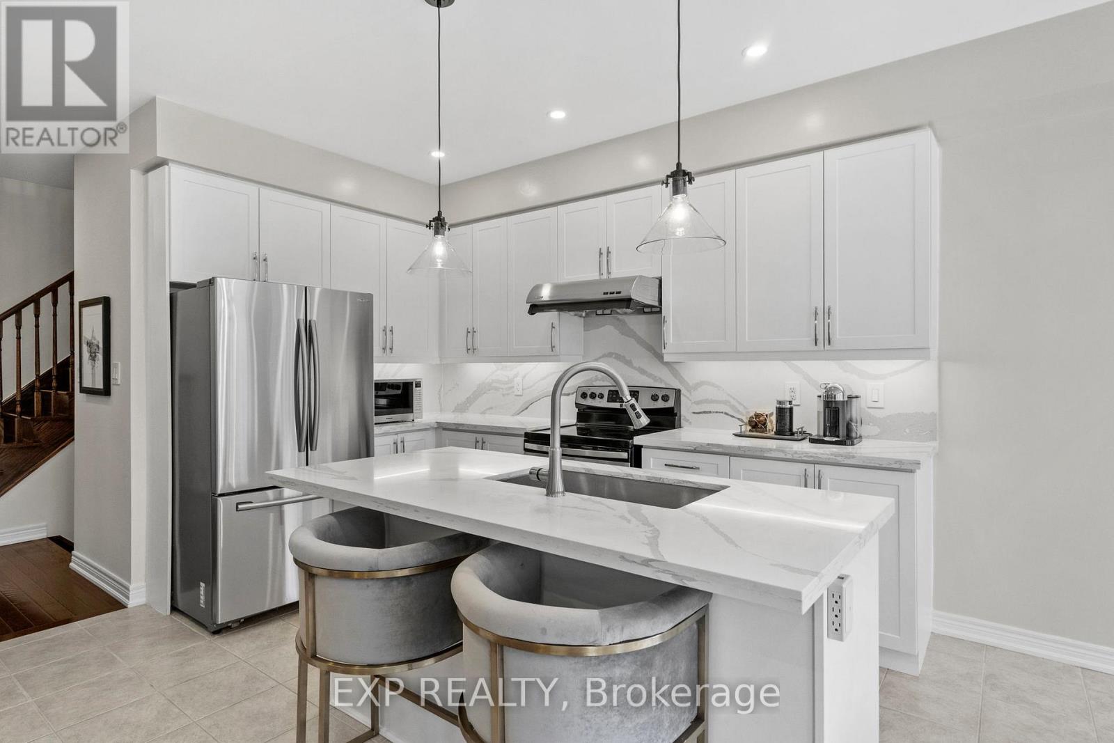 73 Riding Mountain Drive, Richmond Hill, Ontario  L4E 0V3 - Photo 8 - N13455570