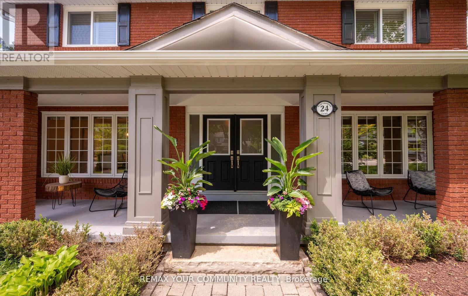 24 Hawthorne Lane, Aurora, Ontario  L4G 3K6 - Photo 3 - N13455632