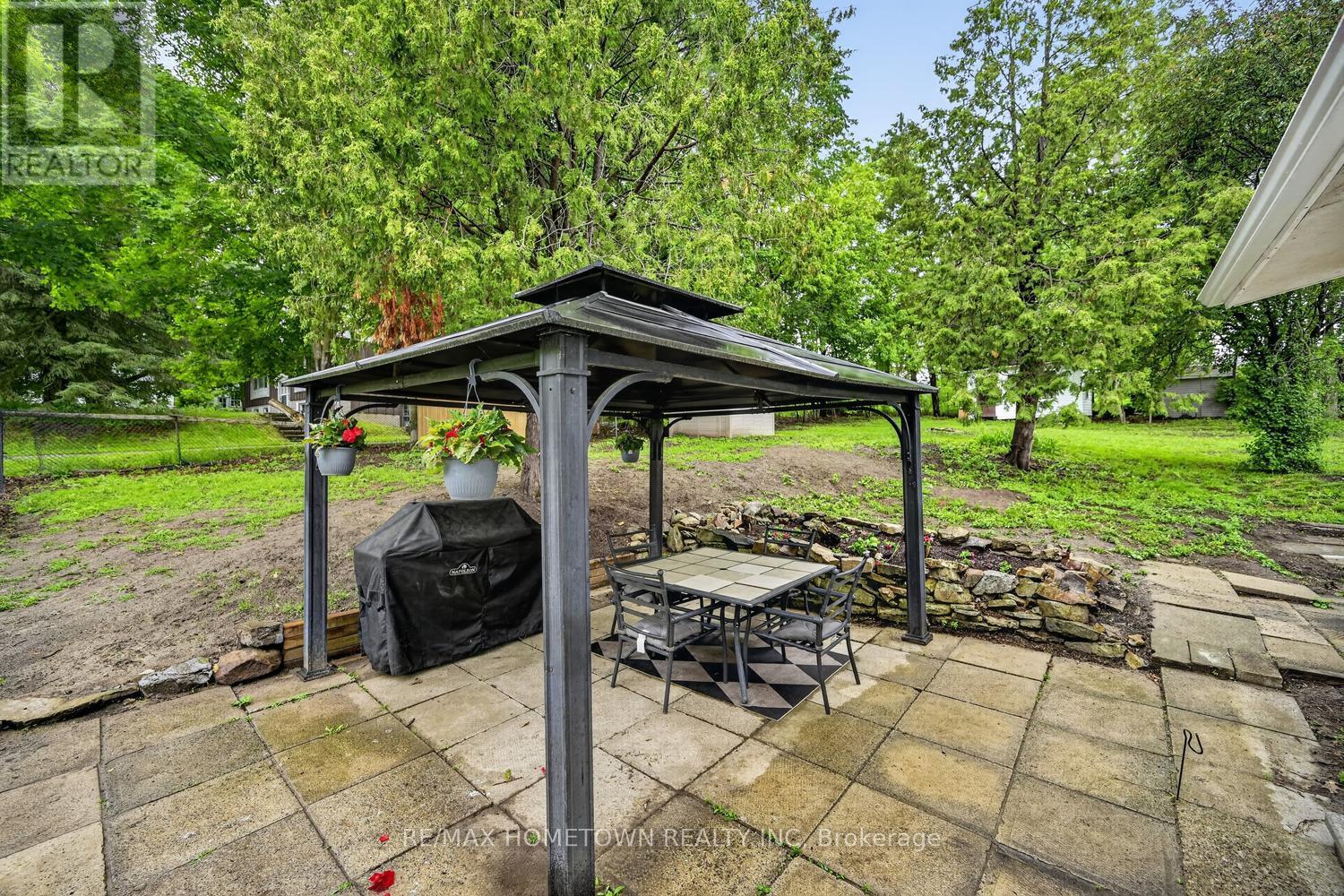 15 Perth Street, Elizabethtown-Kitley, Ontario  K0E 1M0 - Photo 37 - X13455676