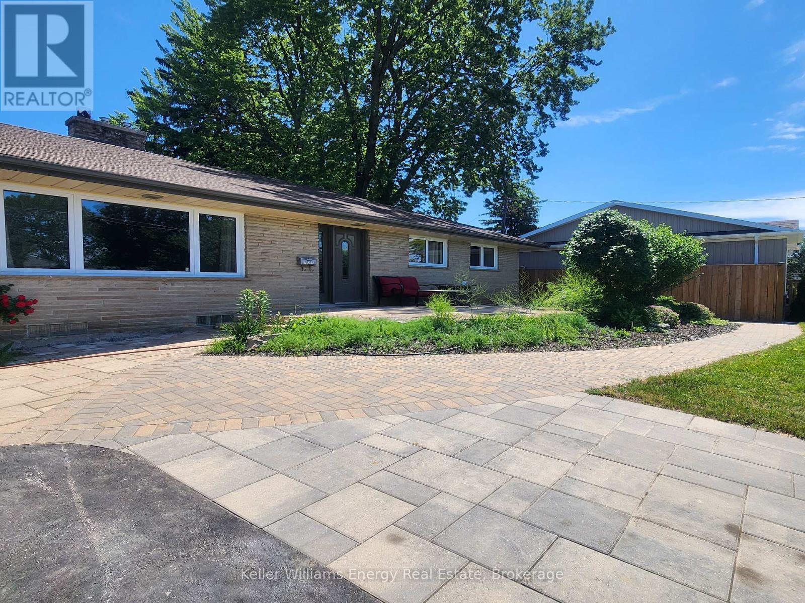 Lower - 737 Law Street, Oshawa, Ontario  L1G 4M3 - Photo 3 - E13455780
