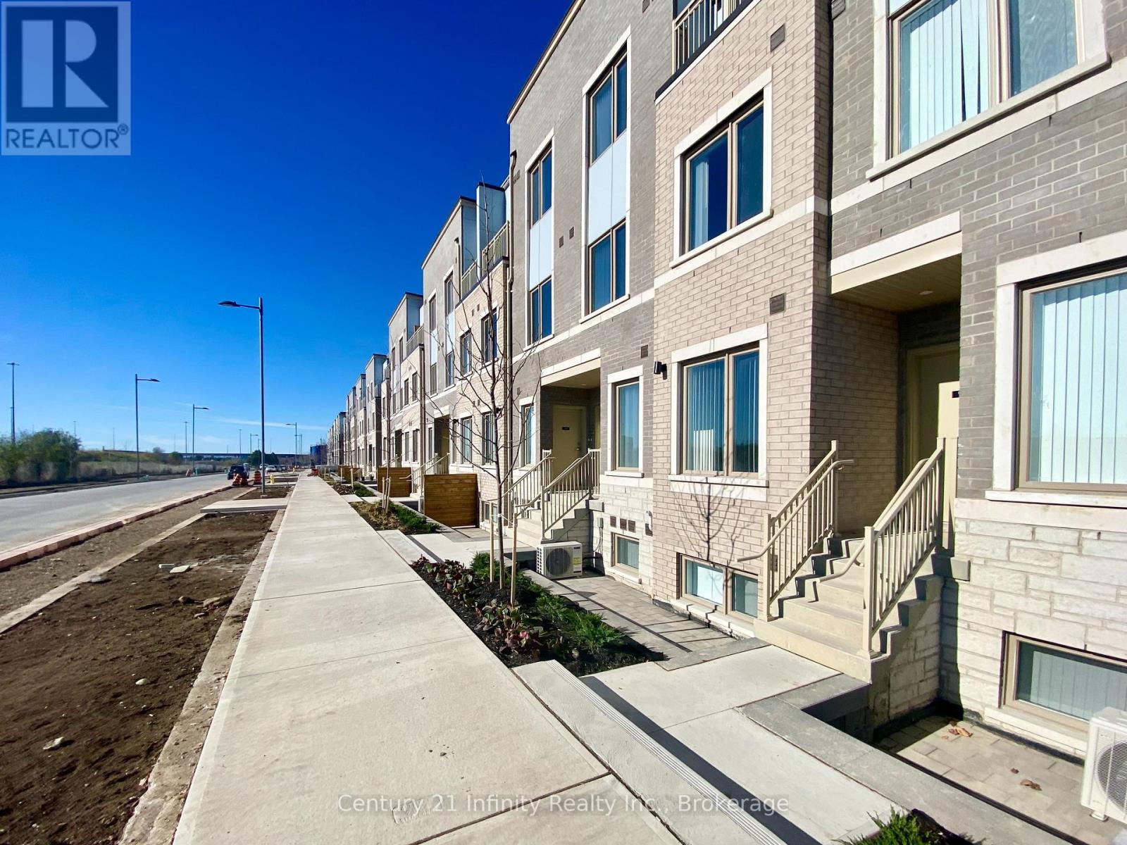337 - 100 HONEYCRISP CRESCENT