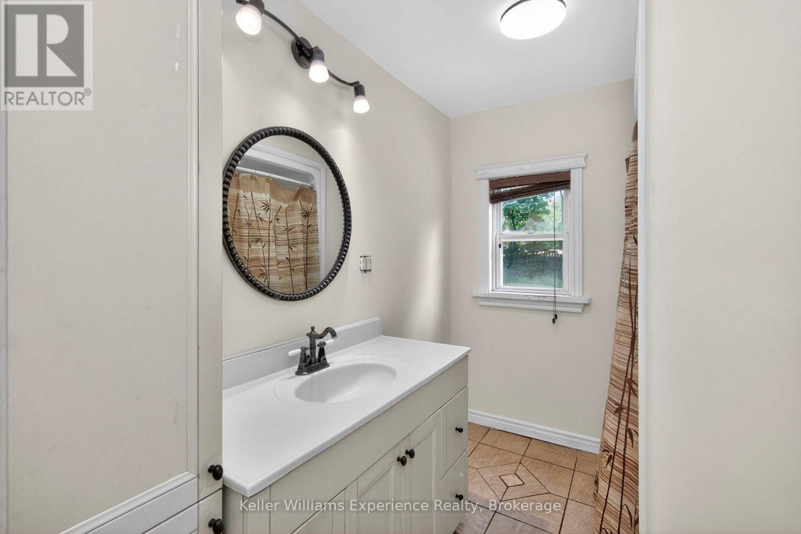 1720 Golflink Road, Tiny, Ontario  L0L 2J0 - Photo 12 - S13455882